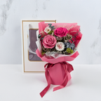 Bukiet Premium w pudełku - EVERGIVE – A Lasting Gesture – Fuchsia Charm