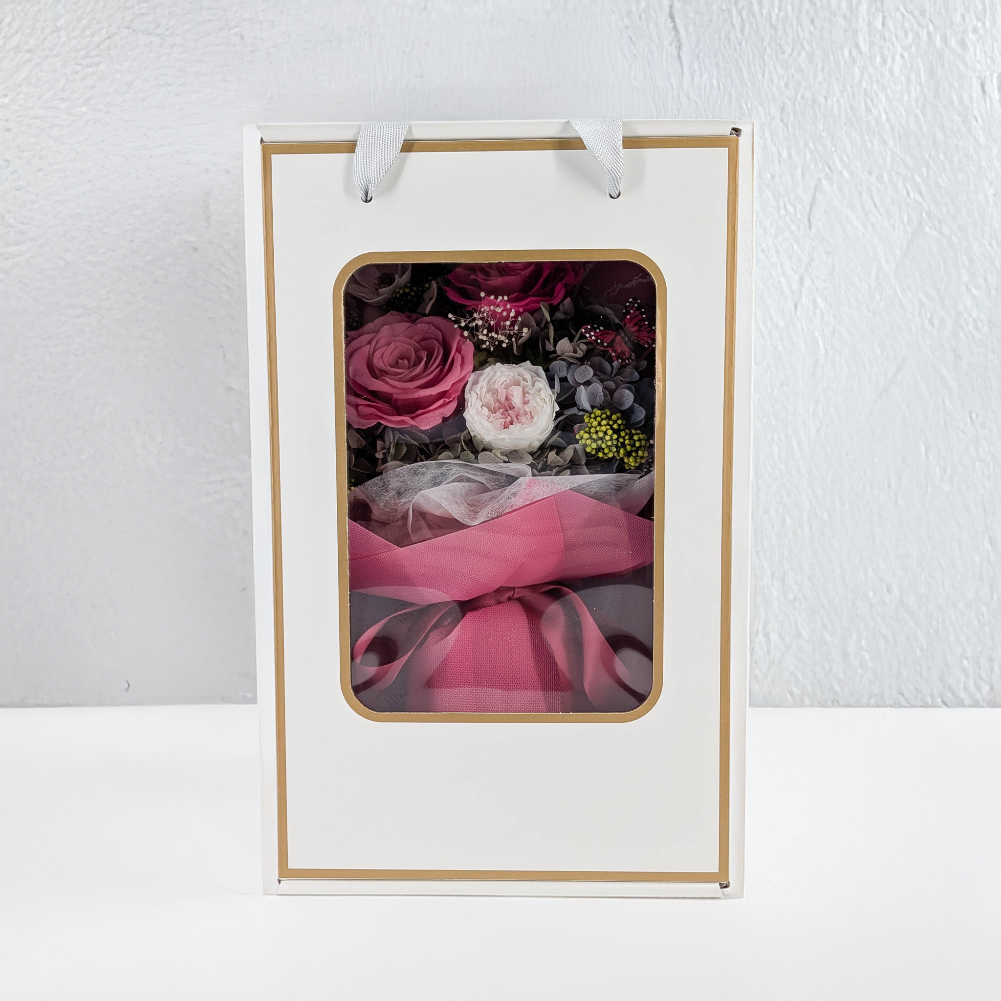 Bukiet Premium w pudełku - EVERGIVE – A Lasting Gesture – Fuchsia Charm