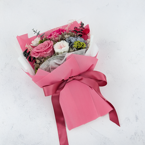 Bukiet Premium w pudełku - EVERGIVE – A Lasting Gesture – Fuchsia Charm