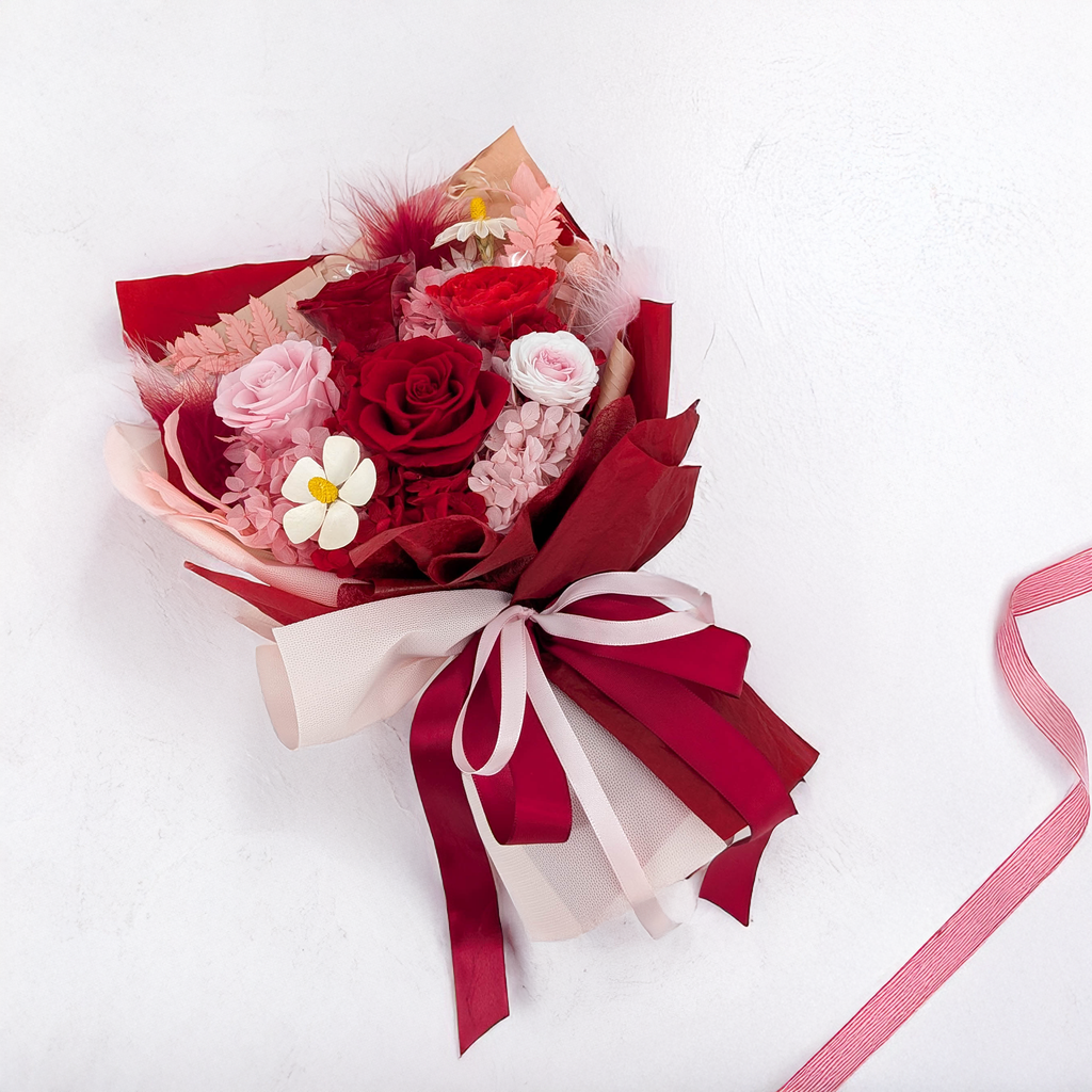 Bukiet Premium w pudełku - EVERGIVE – A Lasting Gesture – Red Desire