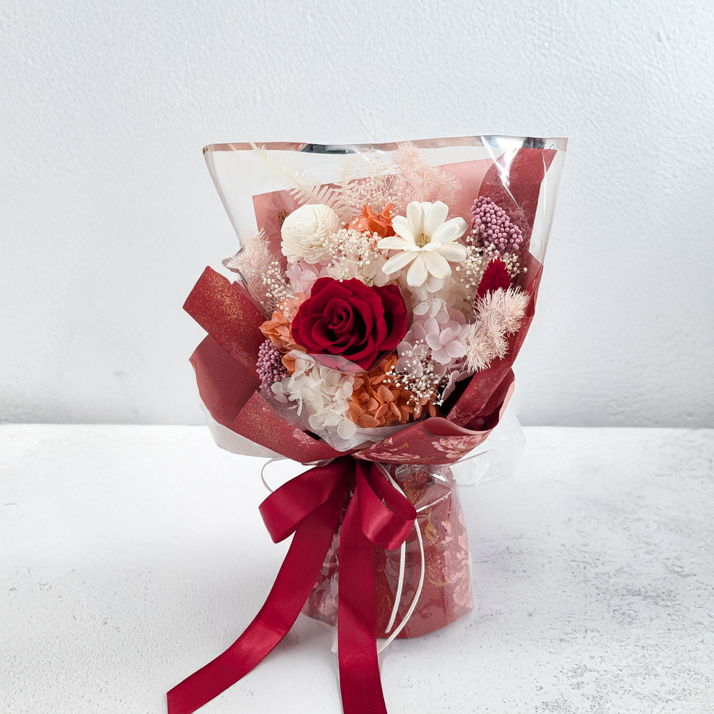 Bukiet Premium w pudełku - EVERGIVE – A Lasting Gesture – Red Blush