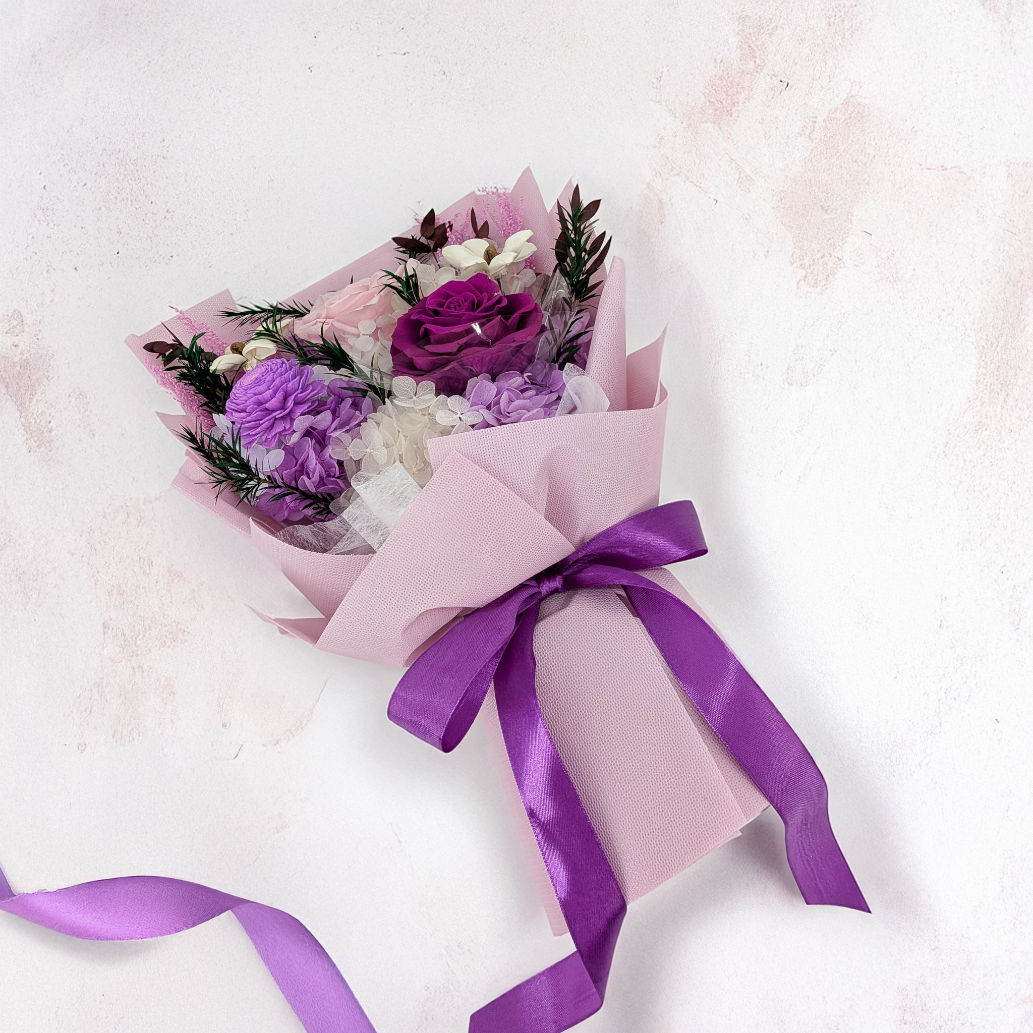 Bukiet Premium w pudełku - EVERGIVE – A Lasting Gesture – Violet Grace